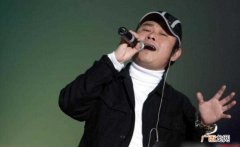 刀郎原名罗林,中国流行乐坛具有较高知名度的传奇男歌手